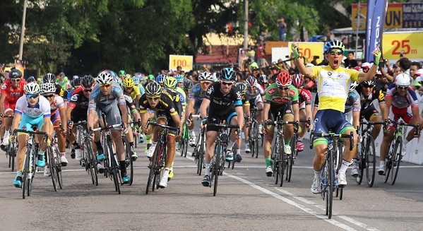 Caleb /ewen wins stage 6